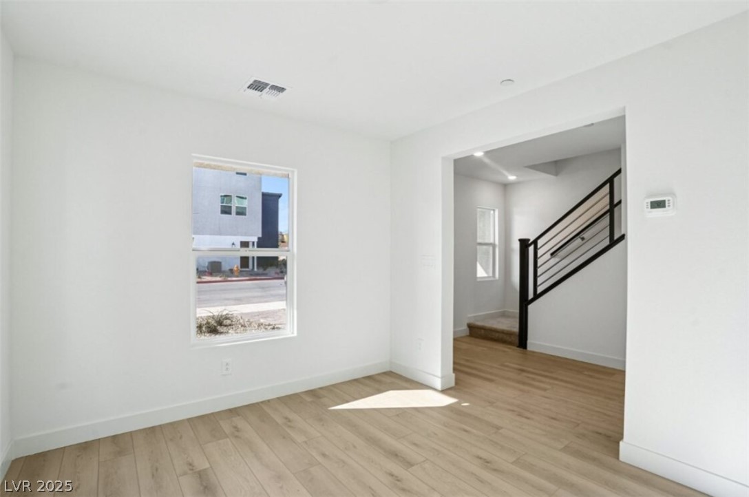 5864 Wisteria Walk Street Las Vegas NV 89148