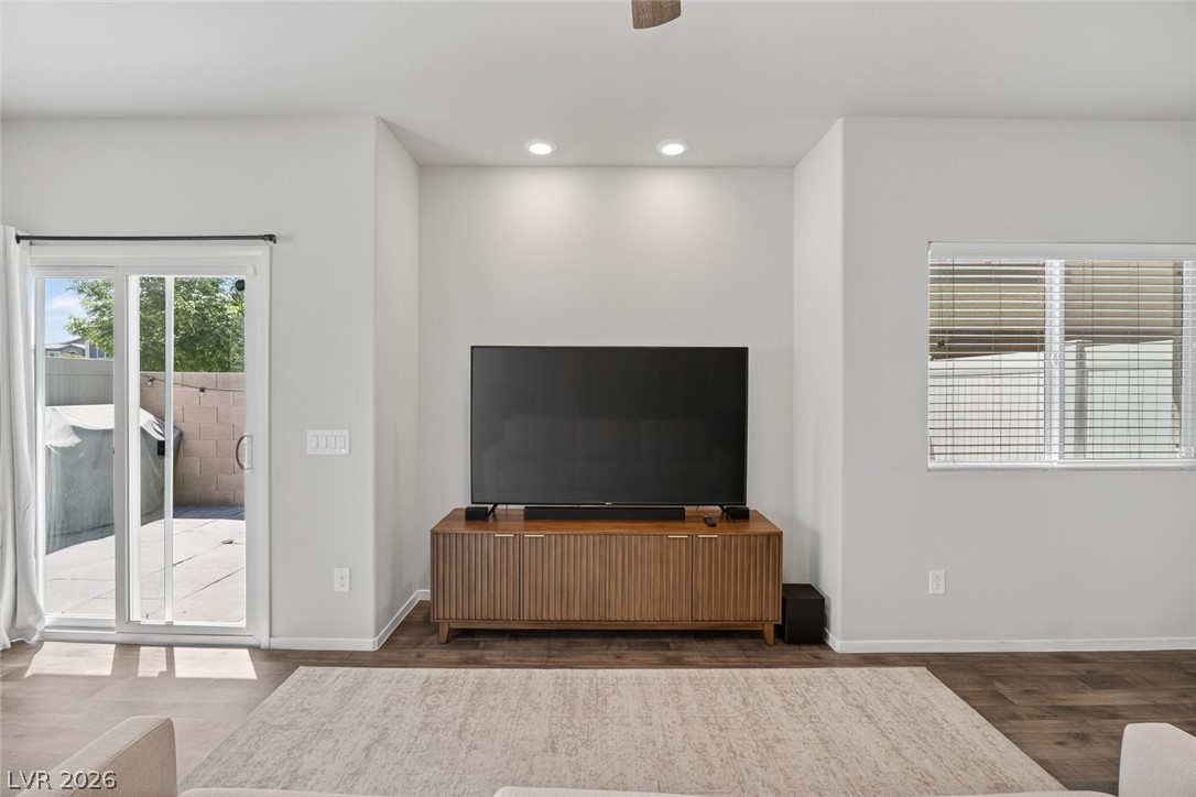 4635 Fuchsia Nights Avenue 103 North Las Vegas NV 89084