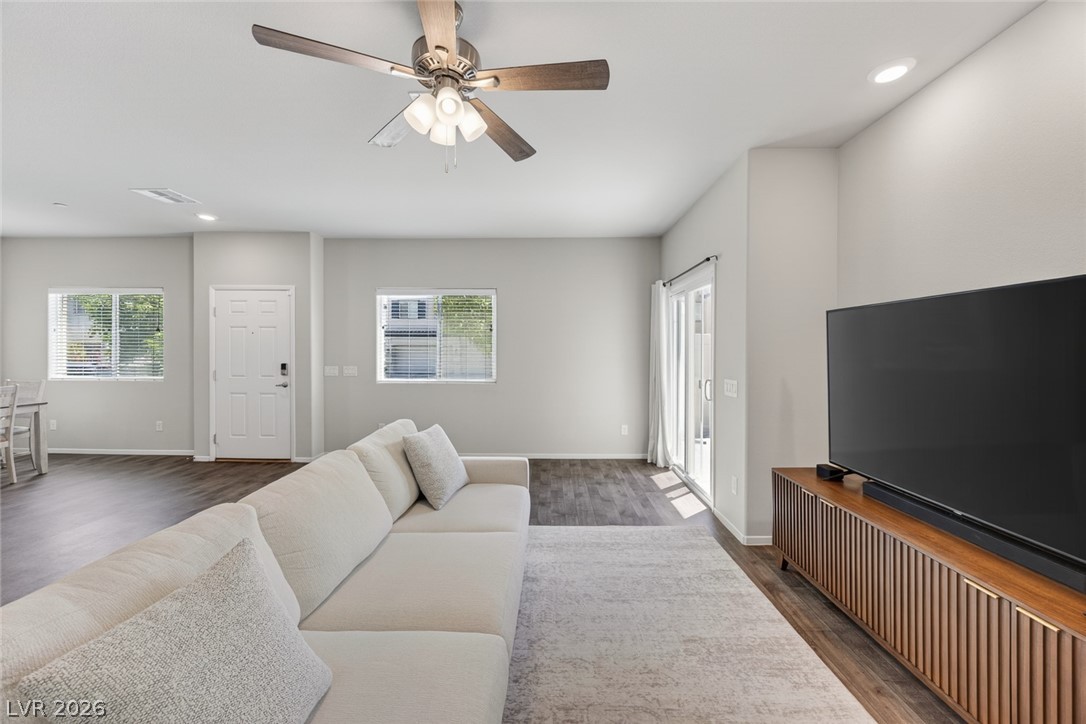 4635 Fuchsia Nights Avenue 103 North Las Vegas NV 89084