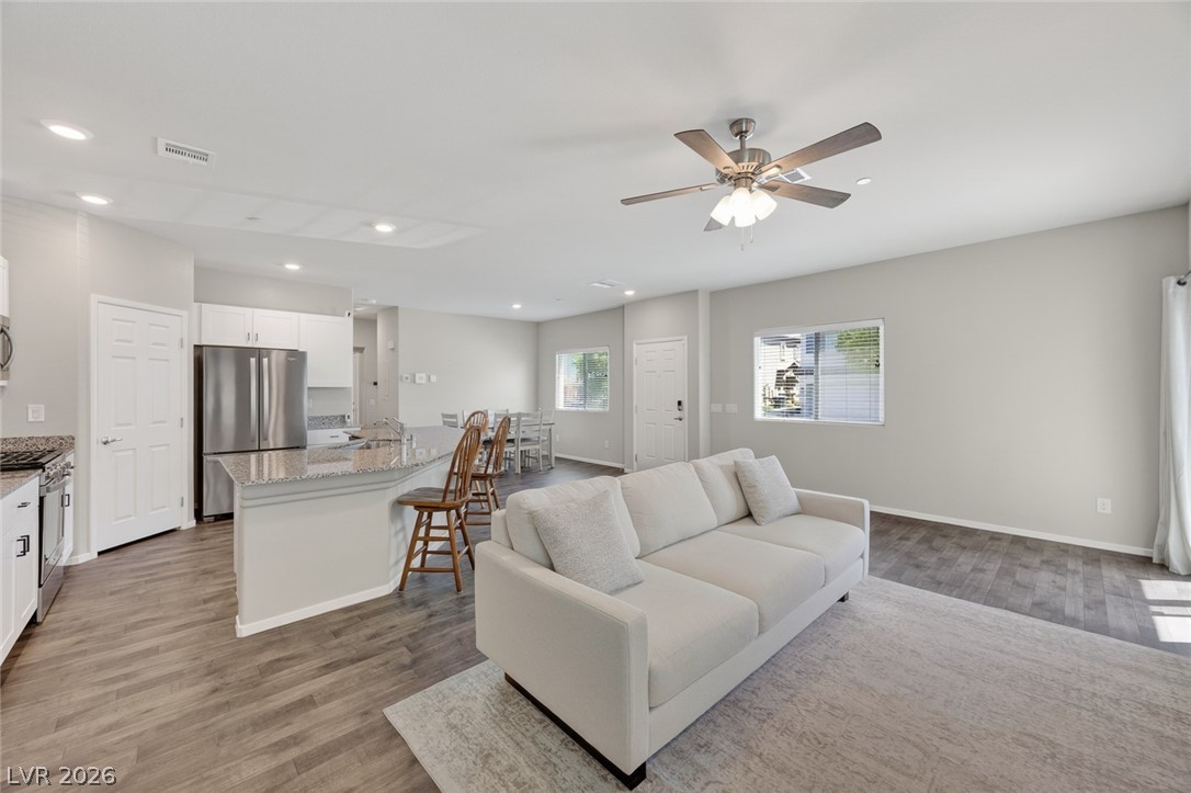 4635 Fuchsia Nights Avenue 103 North Las Vegas NV 89084