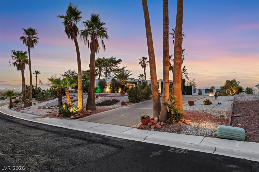 6744 Mountridge Drive Las Vegas NV 89110