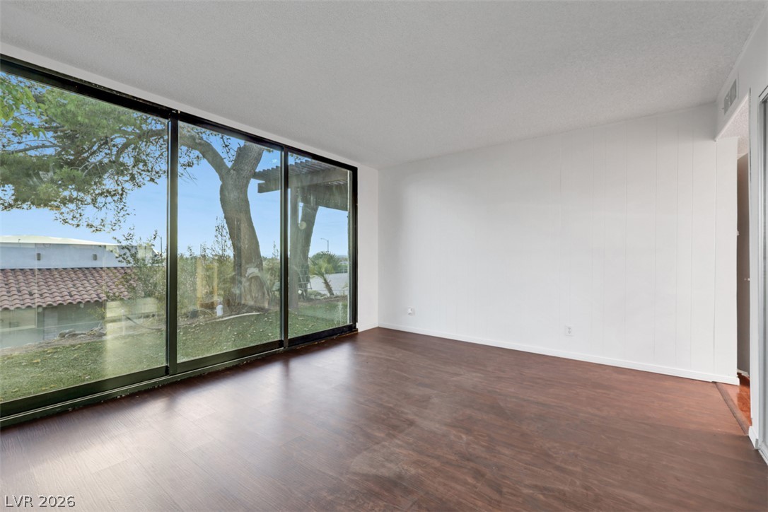 6744 Mountridge Drive Las Vegas NV 89110