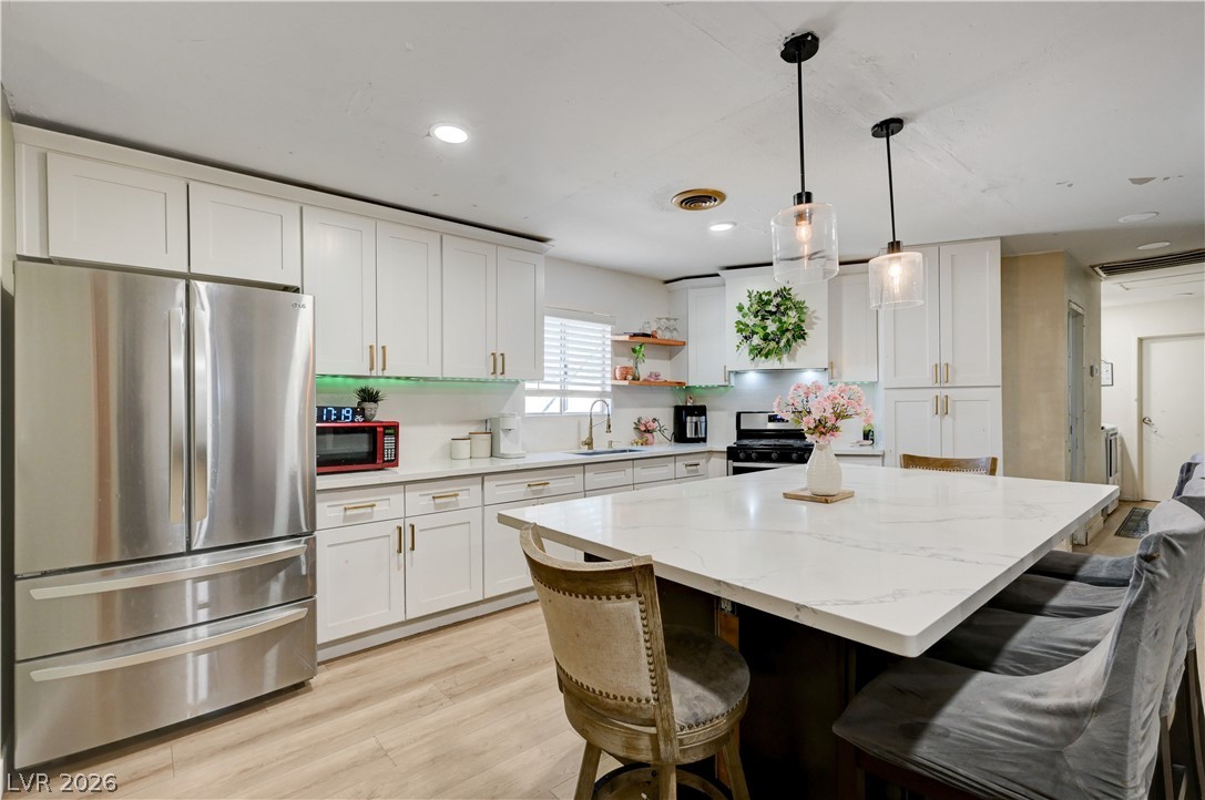 2124 Kenneth Road North Las Vegas NV 89030