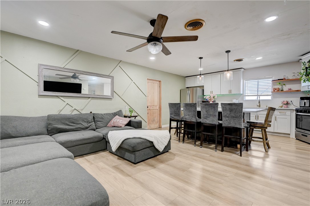 2124 Kenneth Road North Las Vegas NV 89030