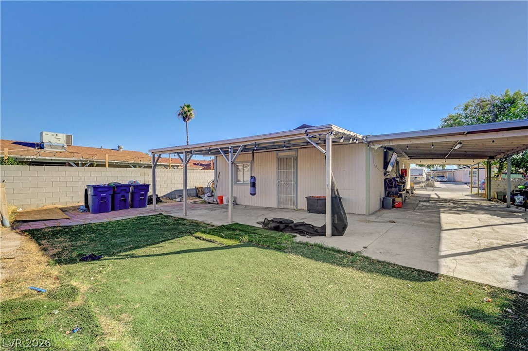 2124 Kenneth Road North Las Vegas NV 89030