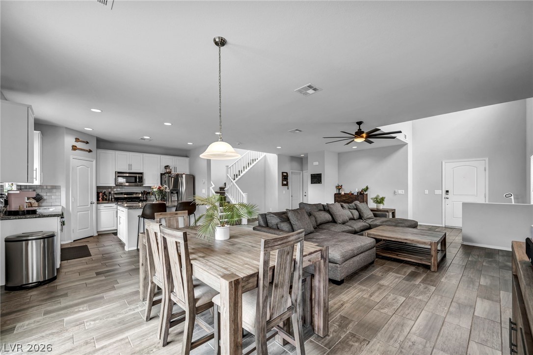 7630 Phoenix Peak Street Las Vegas NV 89166