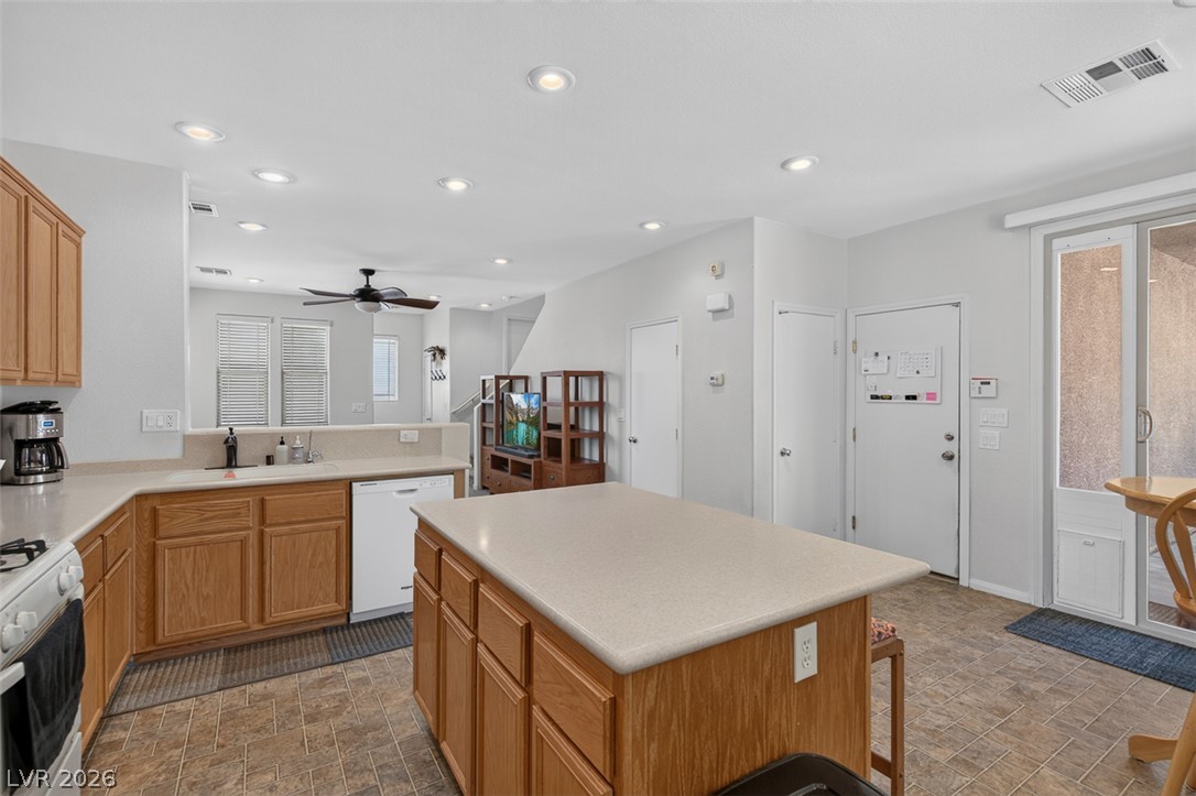 10756 Bayview House Avenue Las Vegas NV 89166