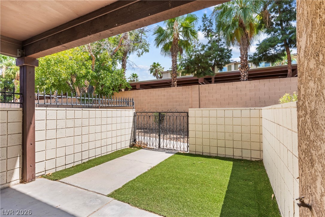5077 Village Drive Las Vegas NV 89142