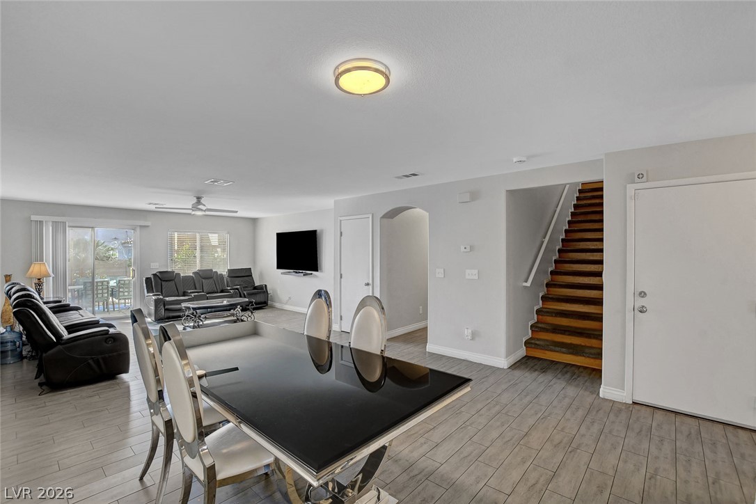 1017 Cliffbrook Hedge Avenue North Las Vegas NV 89081