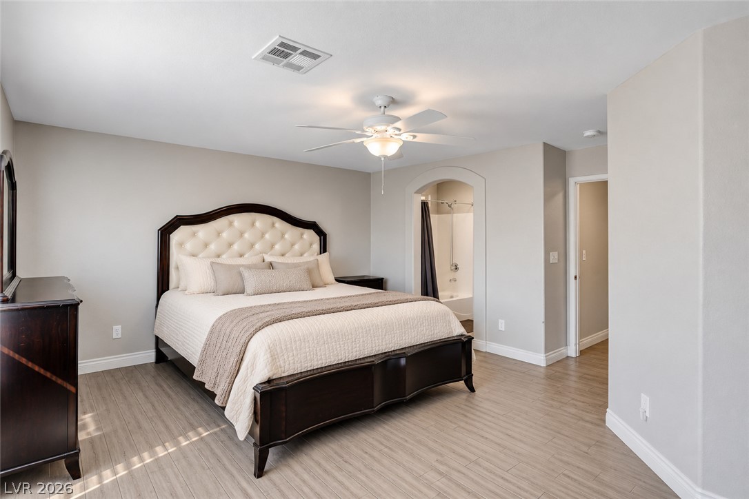 1017 Cliffbrook Hedge Avenue North Las Vegas NV 89081