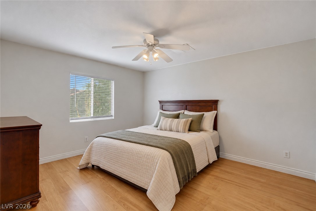 1017 Cliffbrook Hedge Avenue North Las Vegas NV 89081