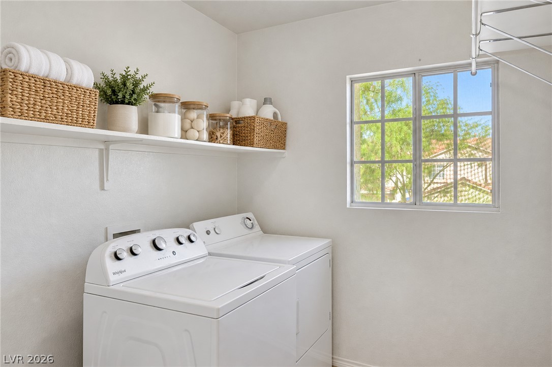 1017 Cliffbrook Hedge Avenue North Las Vegas NV 89081