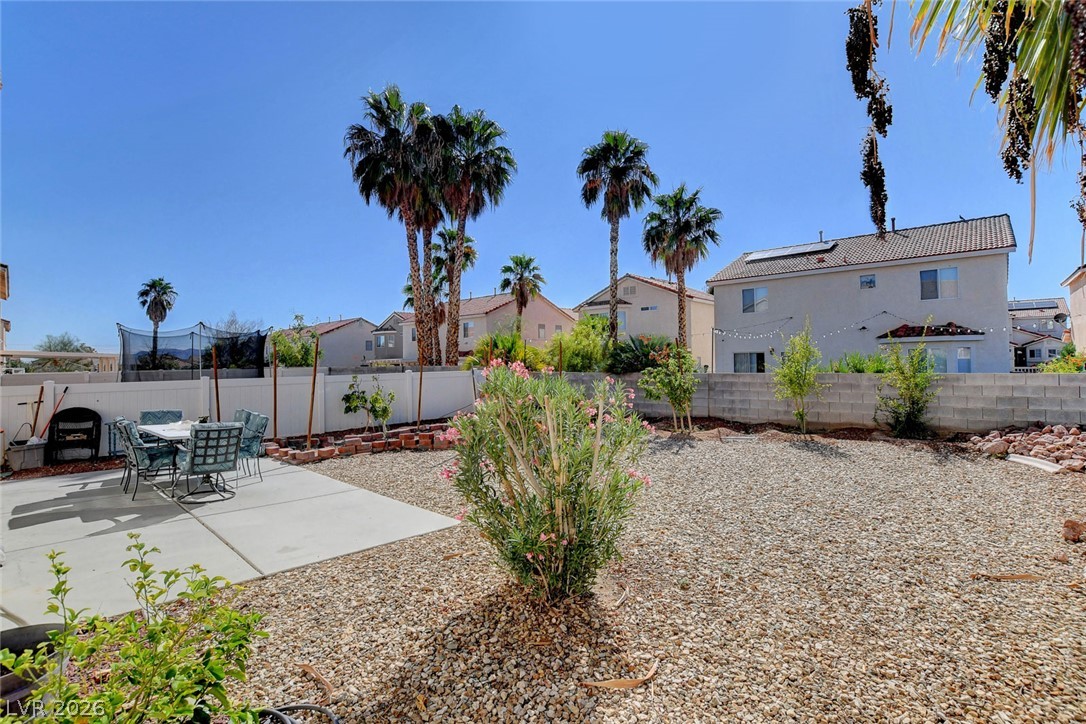 1017 Cliffbrook Hedge Avenue North Las Vegas NV 89081