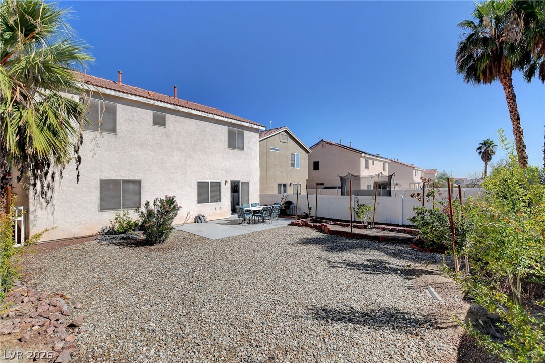 1017 Cliffbrook Hedge Avenue North Las Vegas NV 89081