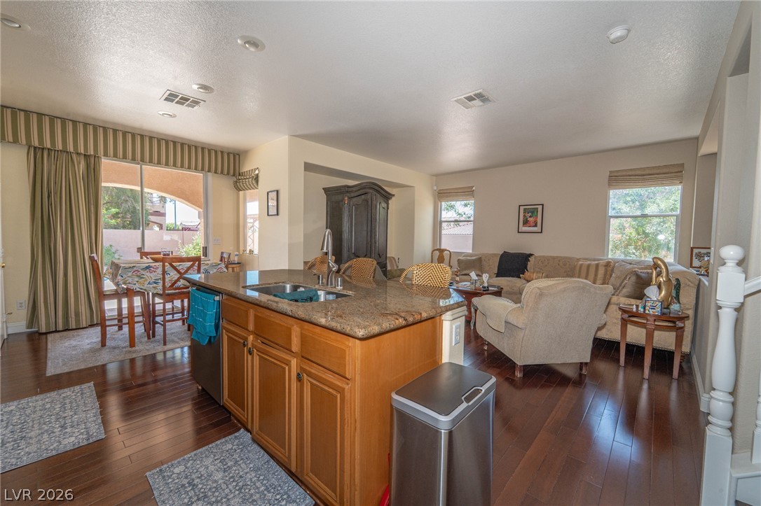 6313 Varna Avenue Las Vegas NV 89110