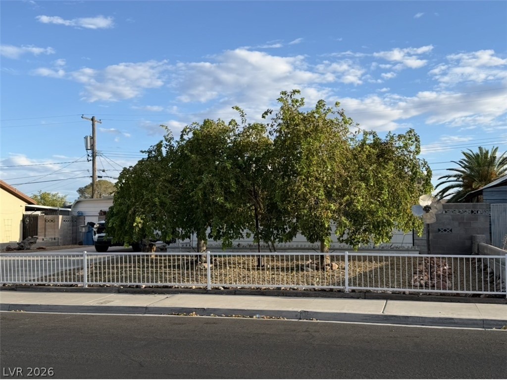 5713 Harmony Avenue Las Vegas NV 89107