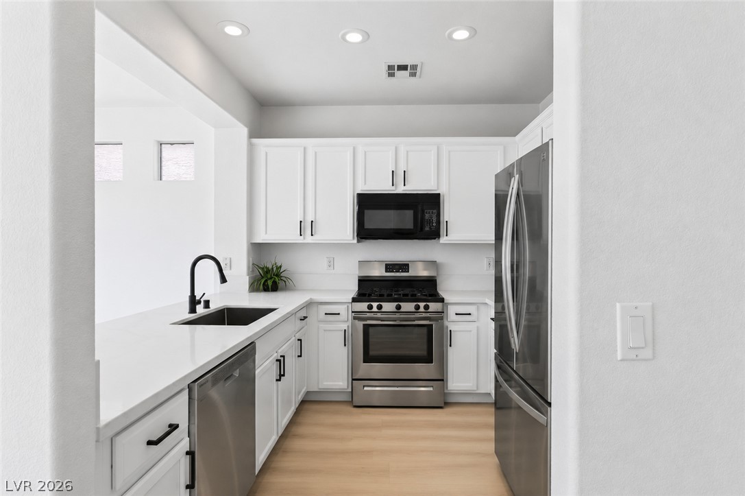 9511 Spring Blush Avenue Las Vegas NV 89148