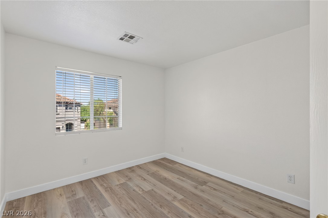 9511 Spring Blush Avenue Las Vegas NV 89148