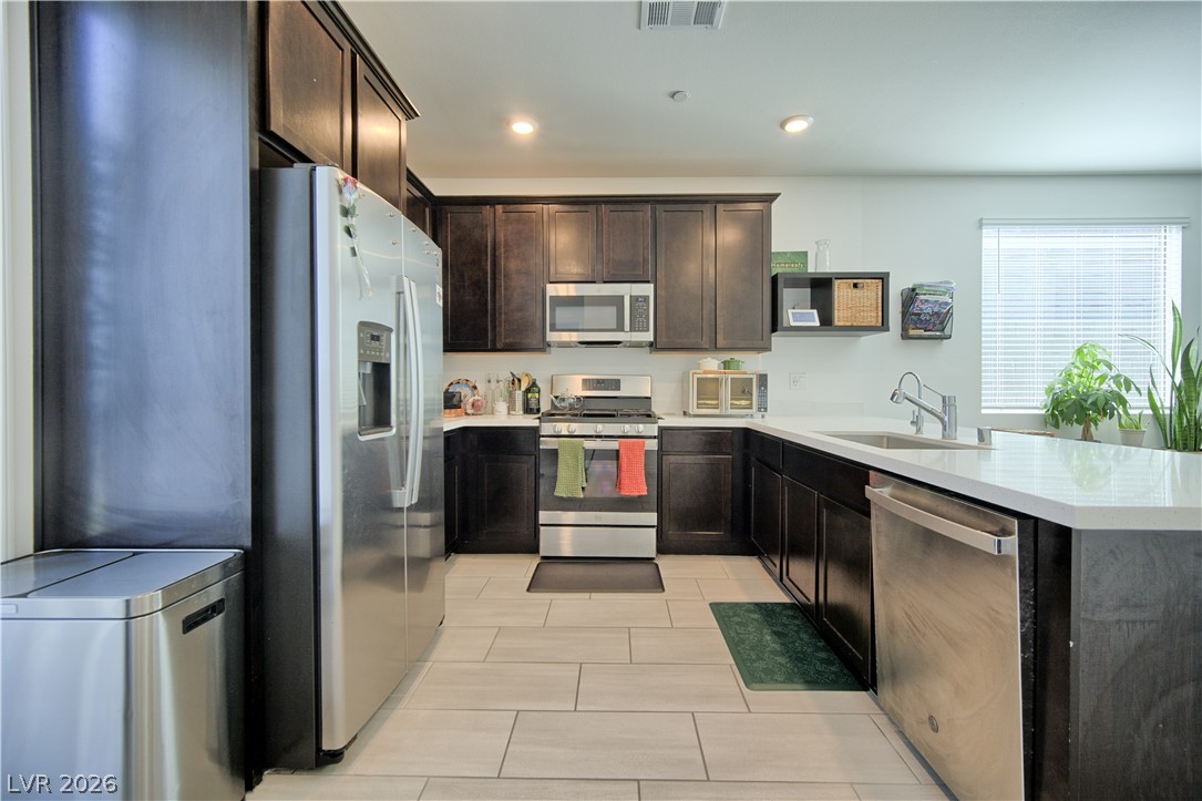 9447 Elmhurst Ridge Avenue Las Vegas NV 89143
