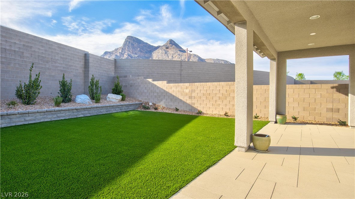 2239 Thunderbird Street Las Vegas NV 89138