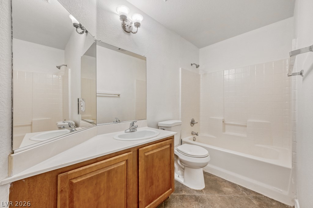 8447 Amherst Valley Street Las Vegas NV 89123