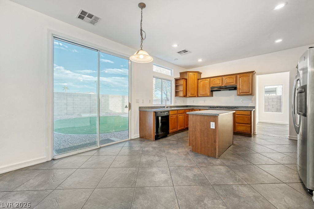 8447 Amherst Valley Street Las Vegas NV 89123