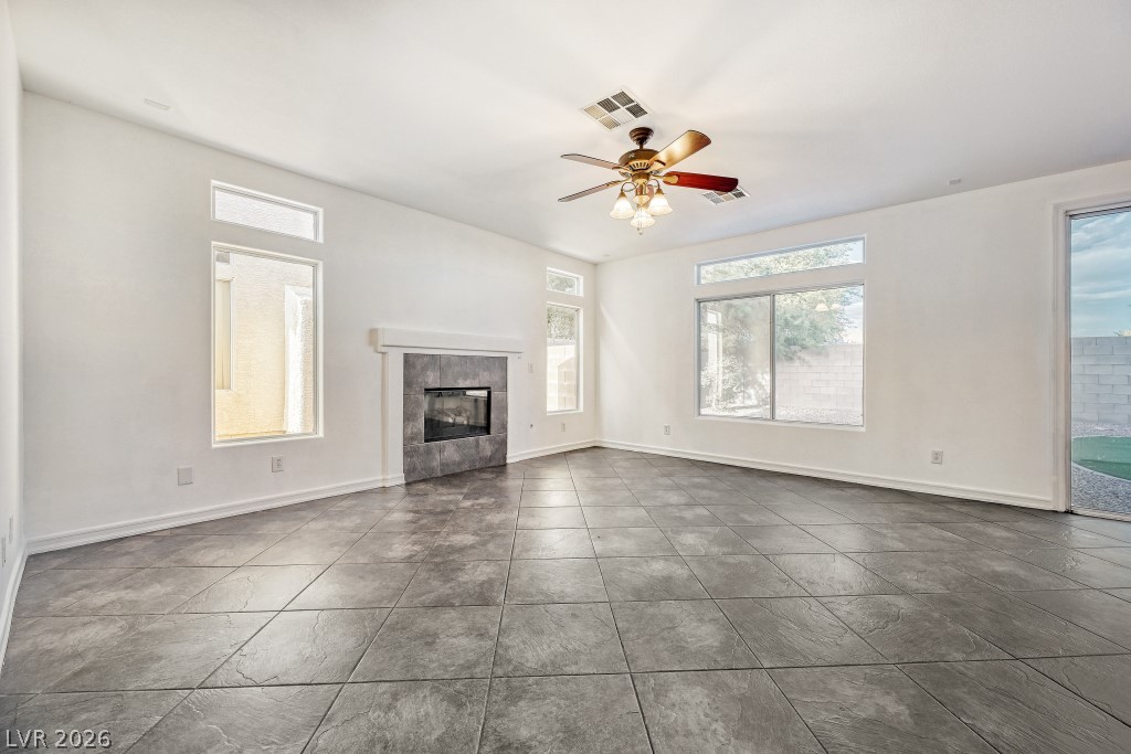 8447 Amherst Valley Street Las Vegas NV 89123