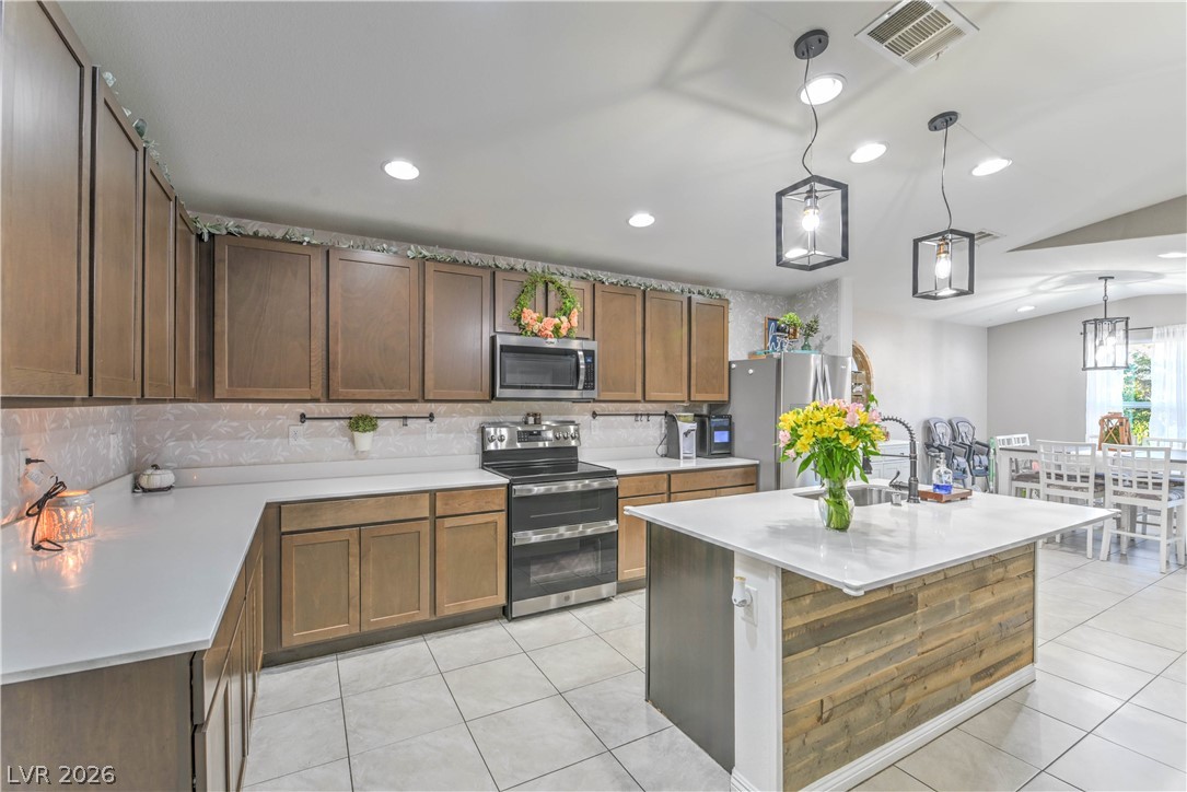 3640 Gunnison Pahrump NV 89061