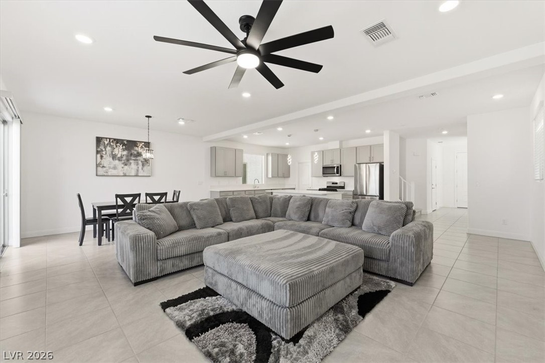 10369 Dallington Street Las Vegas NV 89141