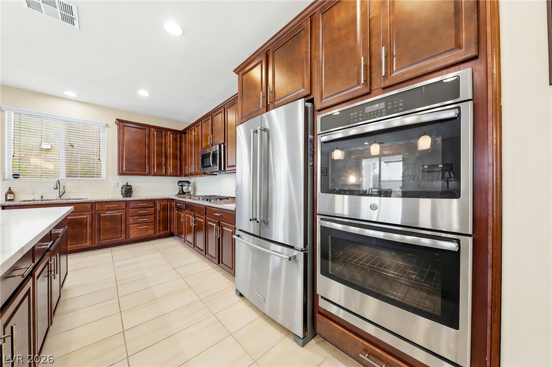 5601 Silver Cascade Avenue Las Vegas NV 89131