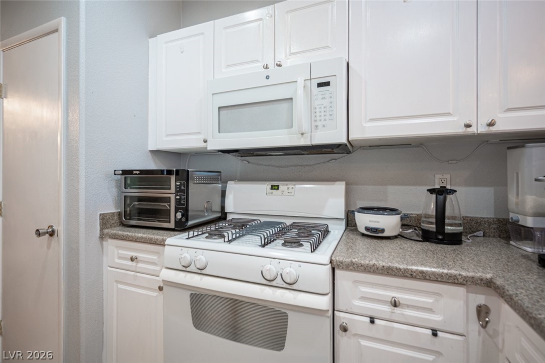9322 Straw Hays Street 103 Las Vegas NV 89178