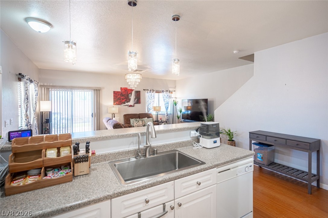 9322 Straw Hays Street 103 Las Vegas NV 89178