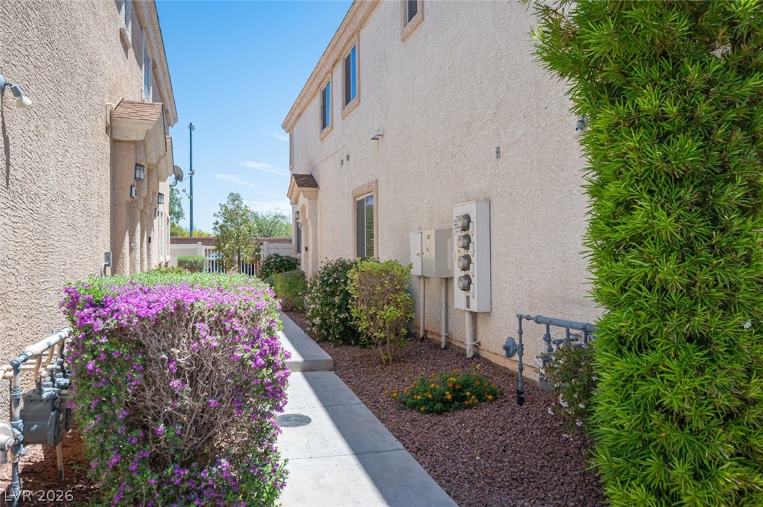 9322 Straw Hays Street 103 Las Vegas NV 89178