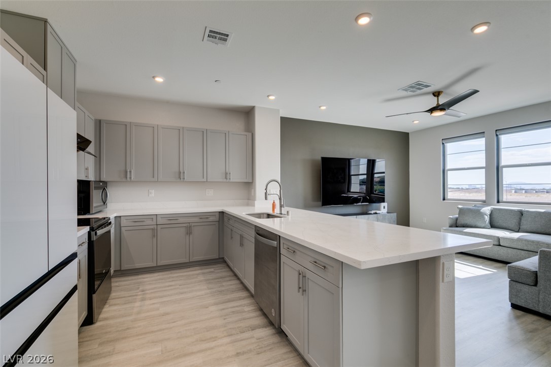 5618 Beguiling Falls Street Las Vegas NV 89148