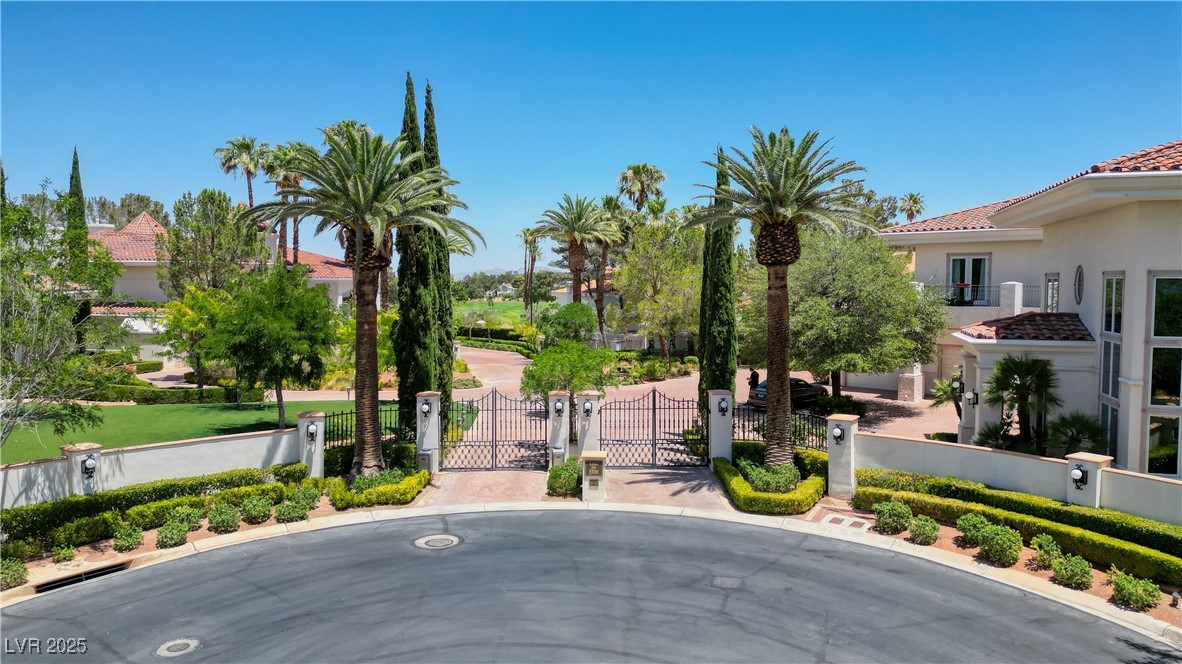 66 Innisbrook Avenue Las Vegas NV 89113