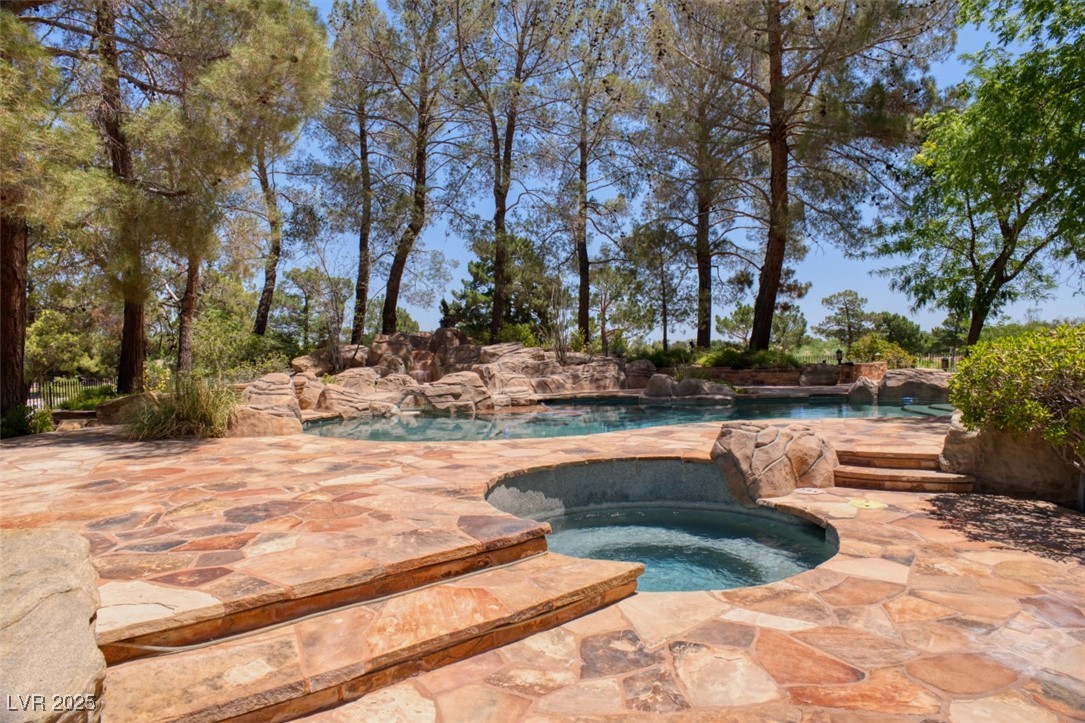 66 Innisbrook Avenue Las Vegas NV 89113