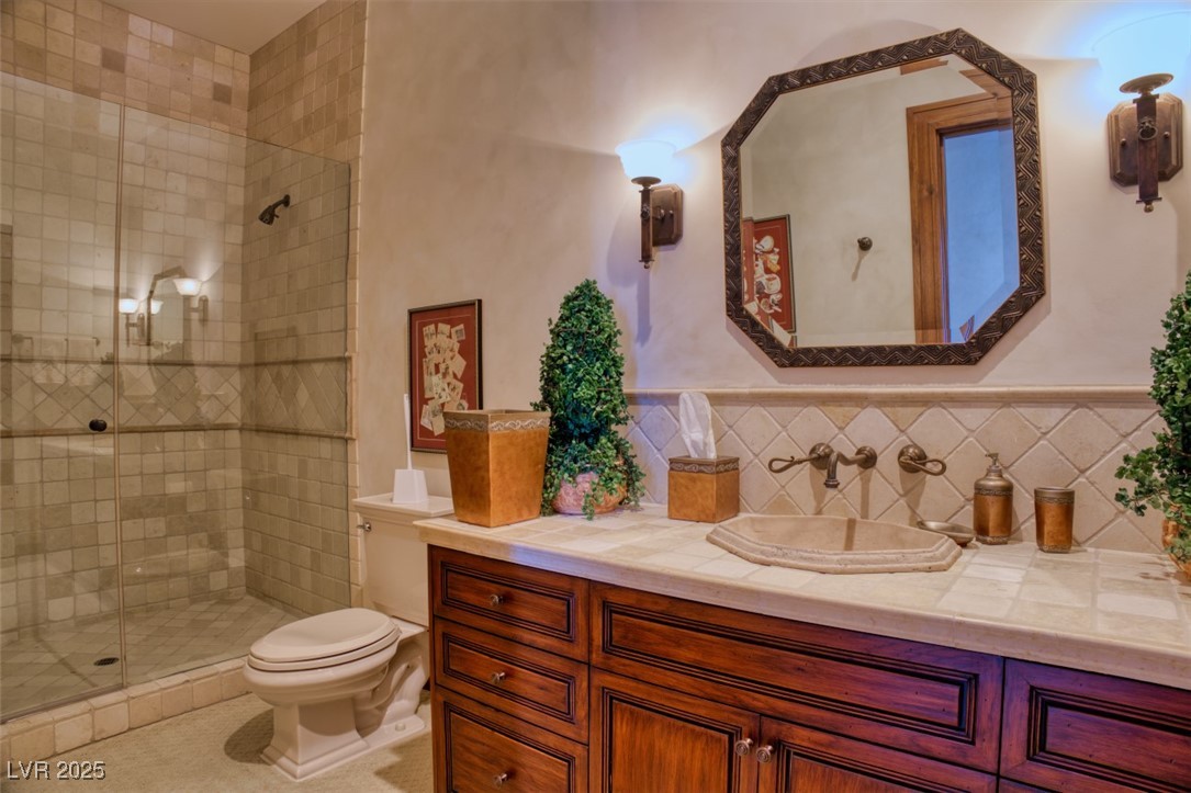 66 Innisbrook Avenue Las Vegas NV 89113