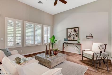 6803 Regency Crest Avenue Las Vegas NV 89148