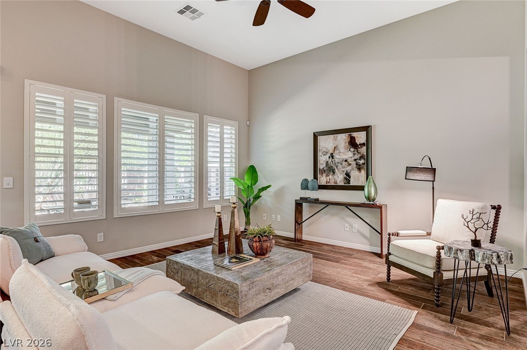 6803 Regency Crest Avenue Las Vegas NV 89148