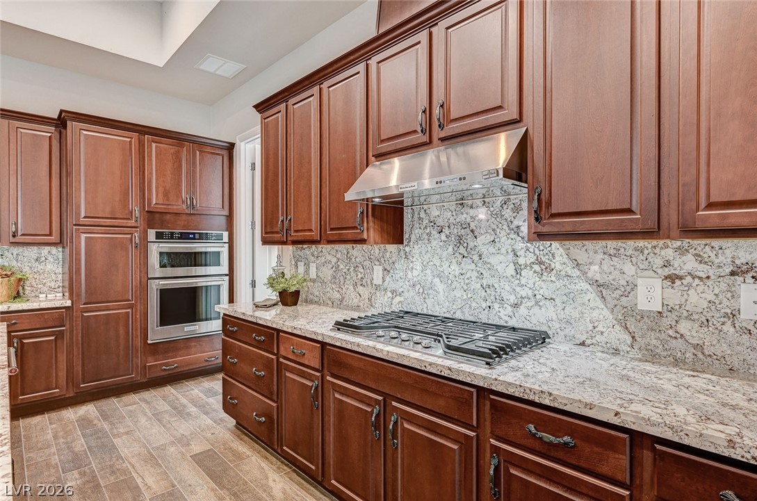 6803 Regency Crest Avenue Las Vegas NV 89148