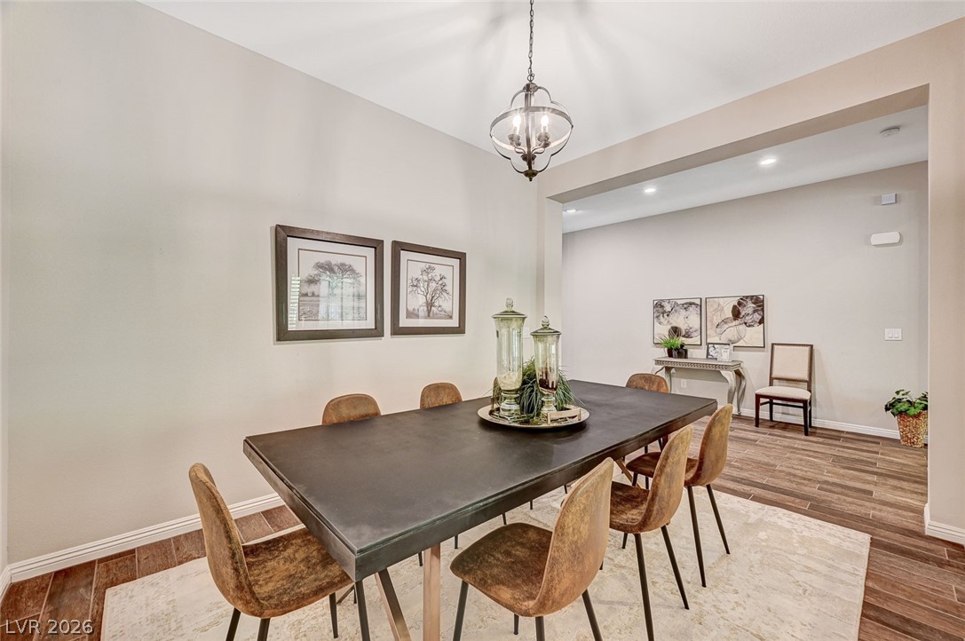 6803 Regency Crest Avenue Las Vegas NV 89148
