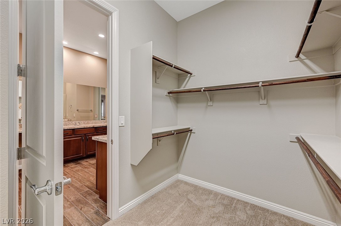 6803 Regency Crest Avenue Las Vegas NV 89148