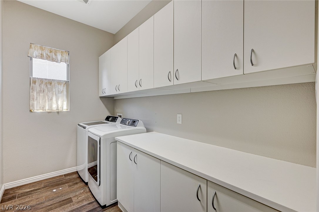 6803 Regency Crest Avenue Las Vegas NV 89148