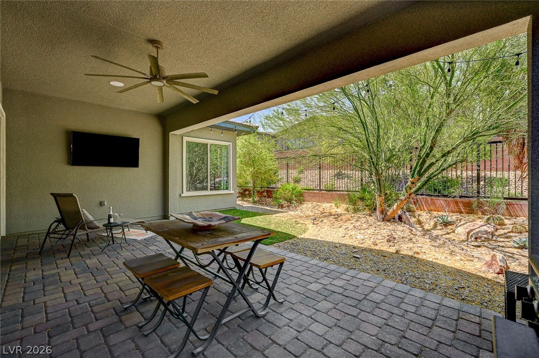 6803 Regency Crest Avenue Las Vegas NV 89148