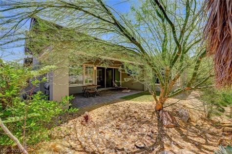 6803 Regency Crest Avenue Las Vegas NV 89148