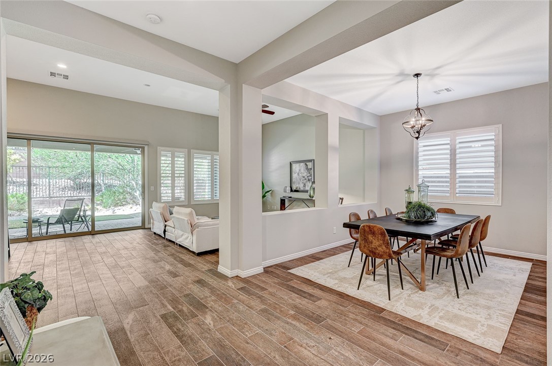 6803 Regency Crest Avenue Las Vegas NV 89148