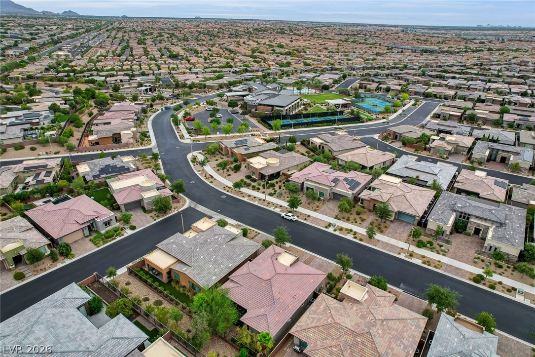 6803 Regency Crest Avenue Las Vegas NV 89148