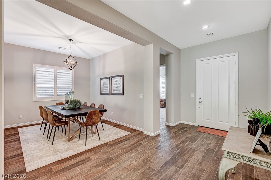 6803 Regency Crest Avenue Las Vegas NV 89148