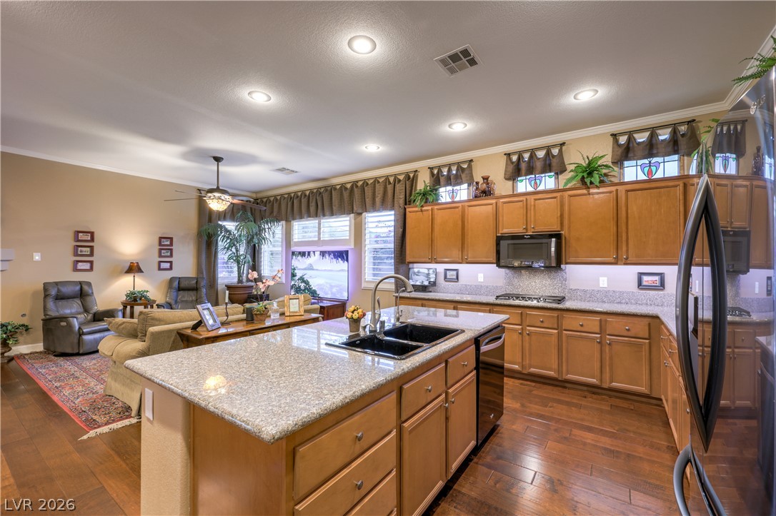 7869 Mosaic Harbor Avenue Las Vegas NV 89117