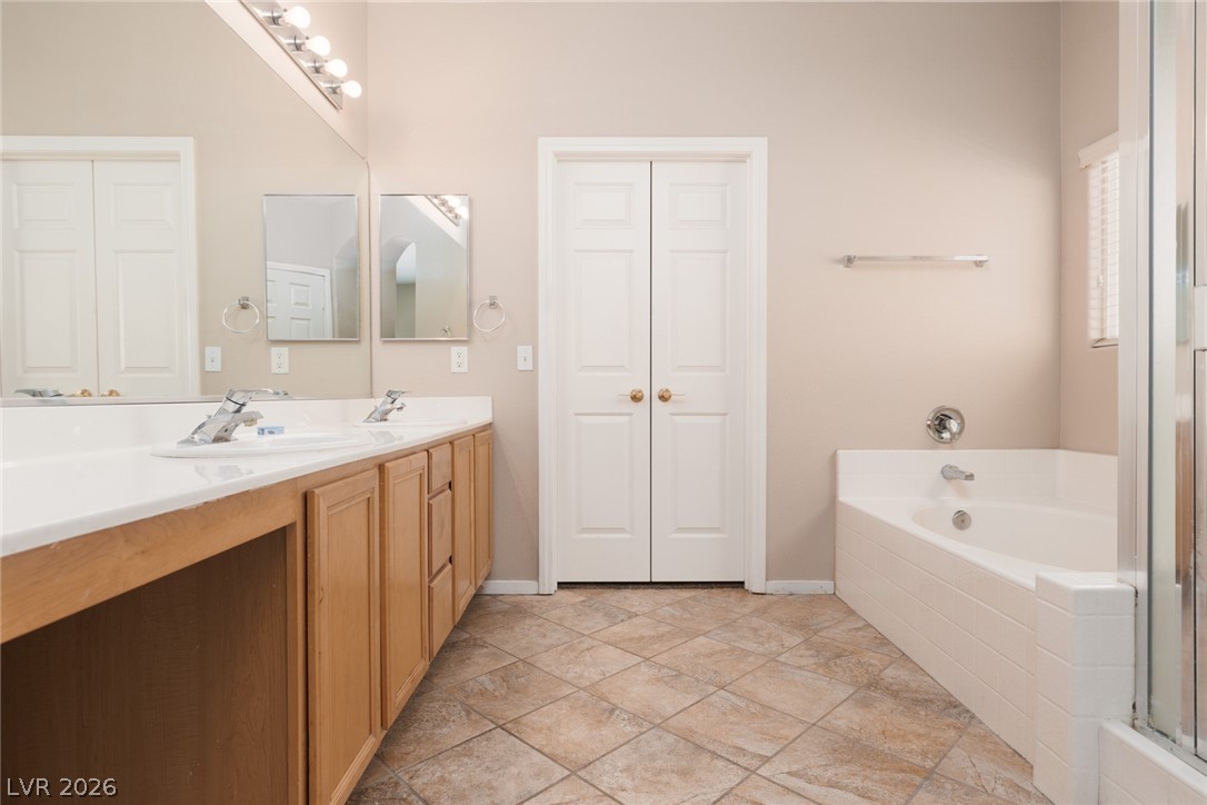8916 Loggers Mill Avenue Las Vegas NV 89143
